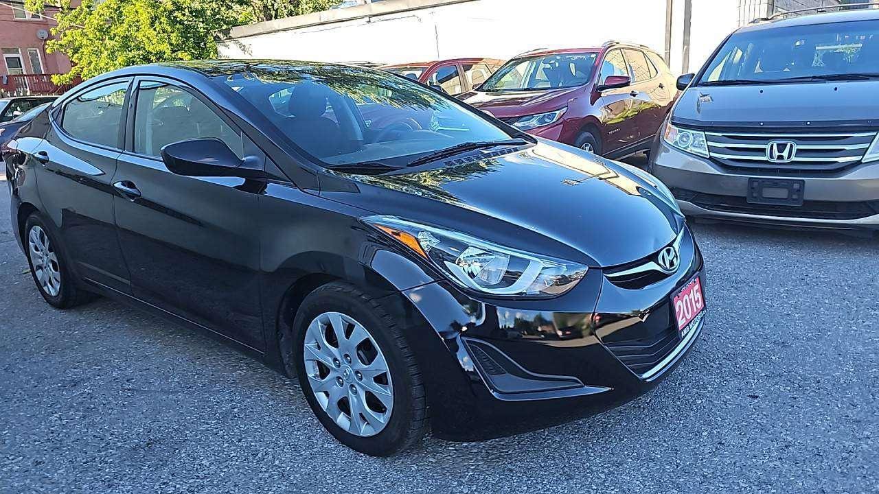 2015 Hyundai Elantra GL Photo2