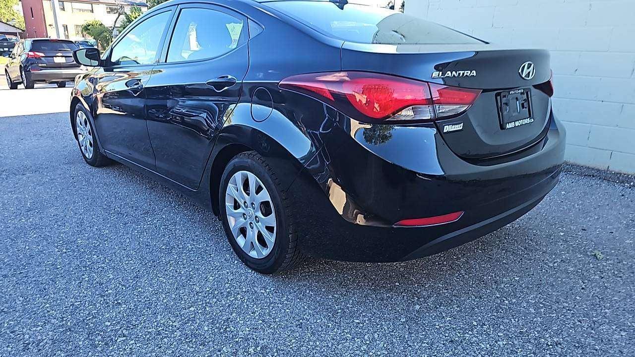 2015 Hyundai Elantra GL Photo
