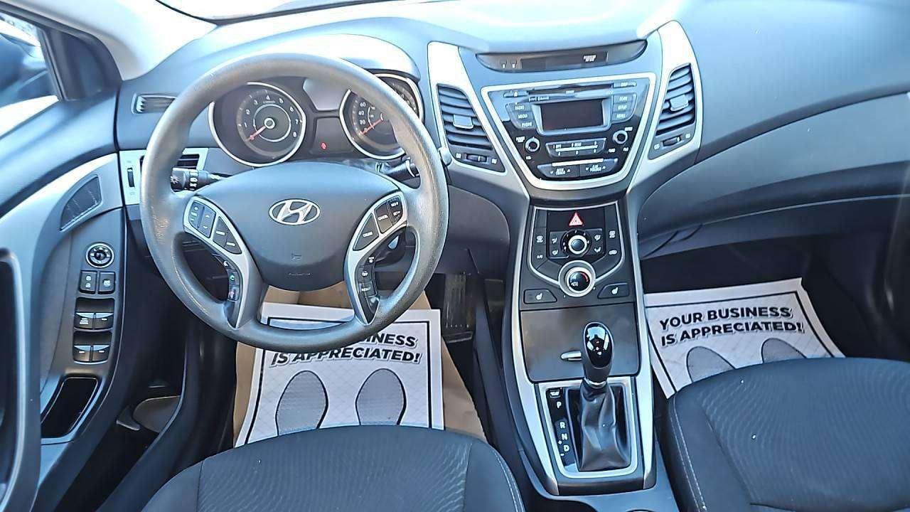 2015 Hyundai Elantra GL Photo