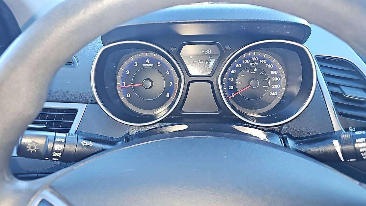 2015 Hyundai Elantra GL Photo