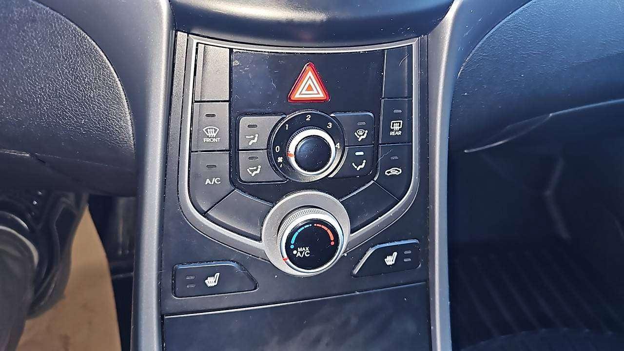 2015 Hyundai Elantra GL Photo