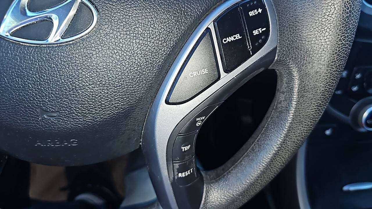 2015 Hyundai Elantra GL Photo