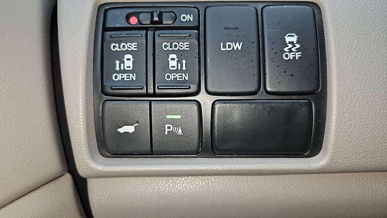 2017 Honda Odyssey EX-L Photo