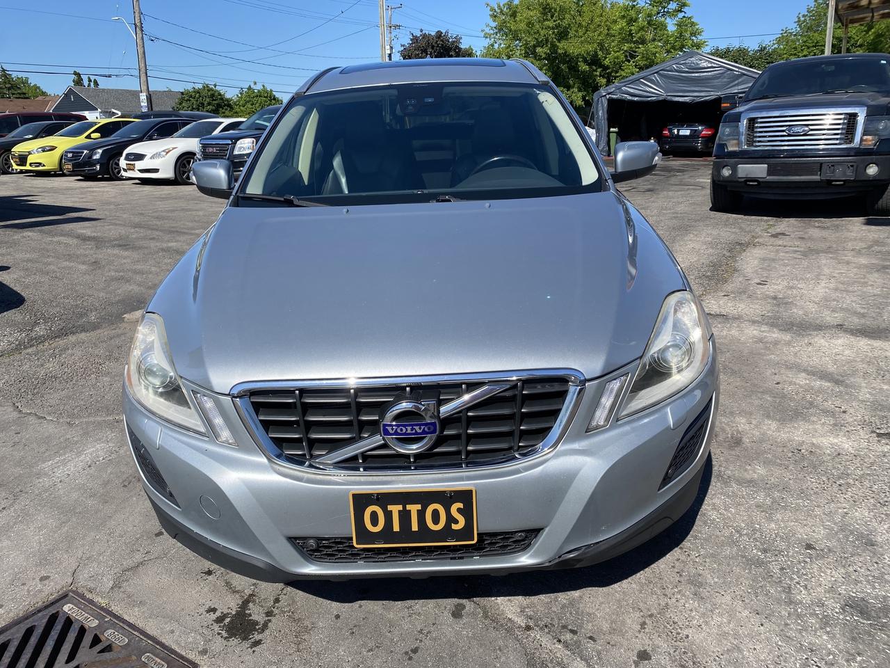 2011 Volvo XC60 AWD 5dr 3.0L T6 Level III Photo