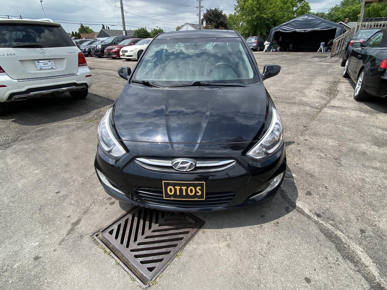 2017 Hyundai Accent 4DR SDN AUTO SE Photo3