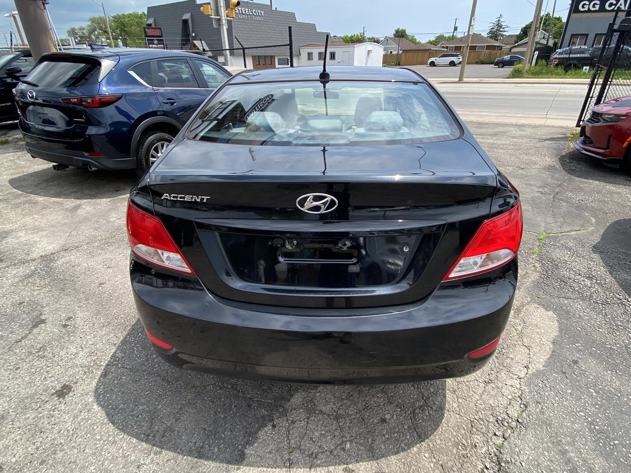 2017 Hyundai Accent 4DR SDN AUTO SE Photo