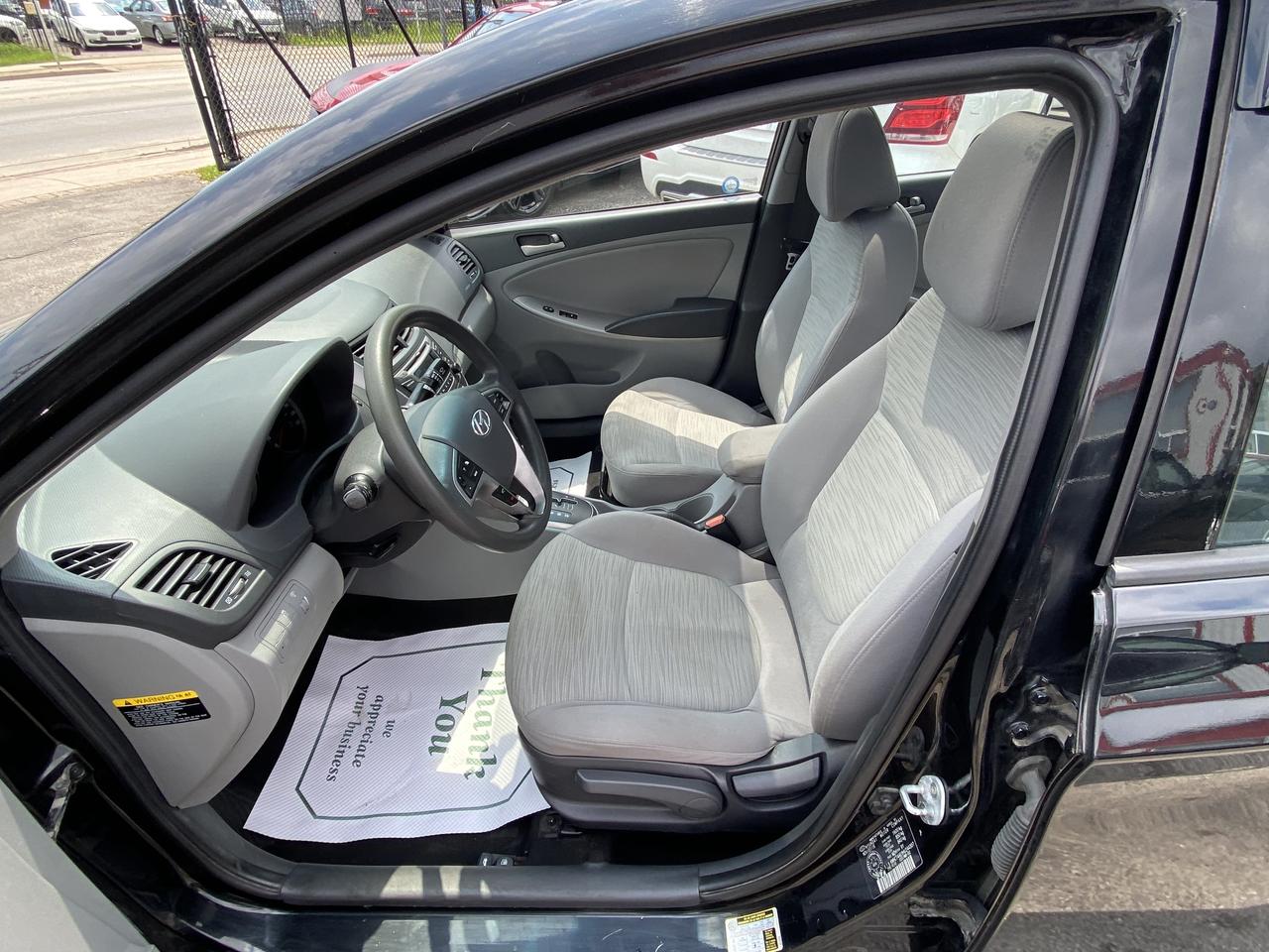 2017 Hyundai Accent 4DR SDN AUTO SE Photo