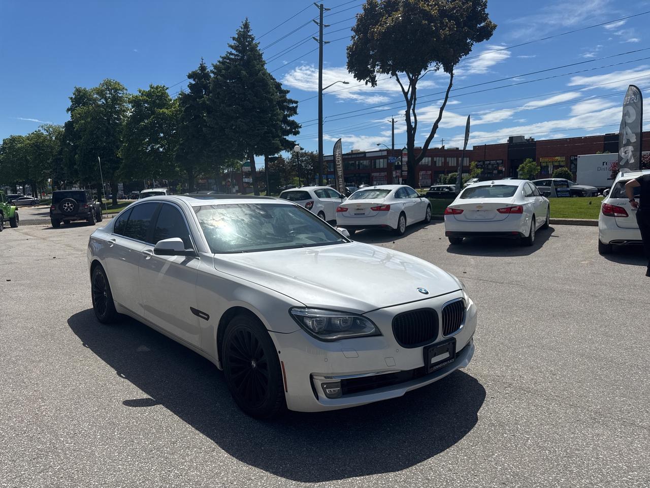 2013 BMW 7 Series 750i xDrive HEADS UP BLIND SPOTS Photo