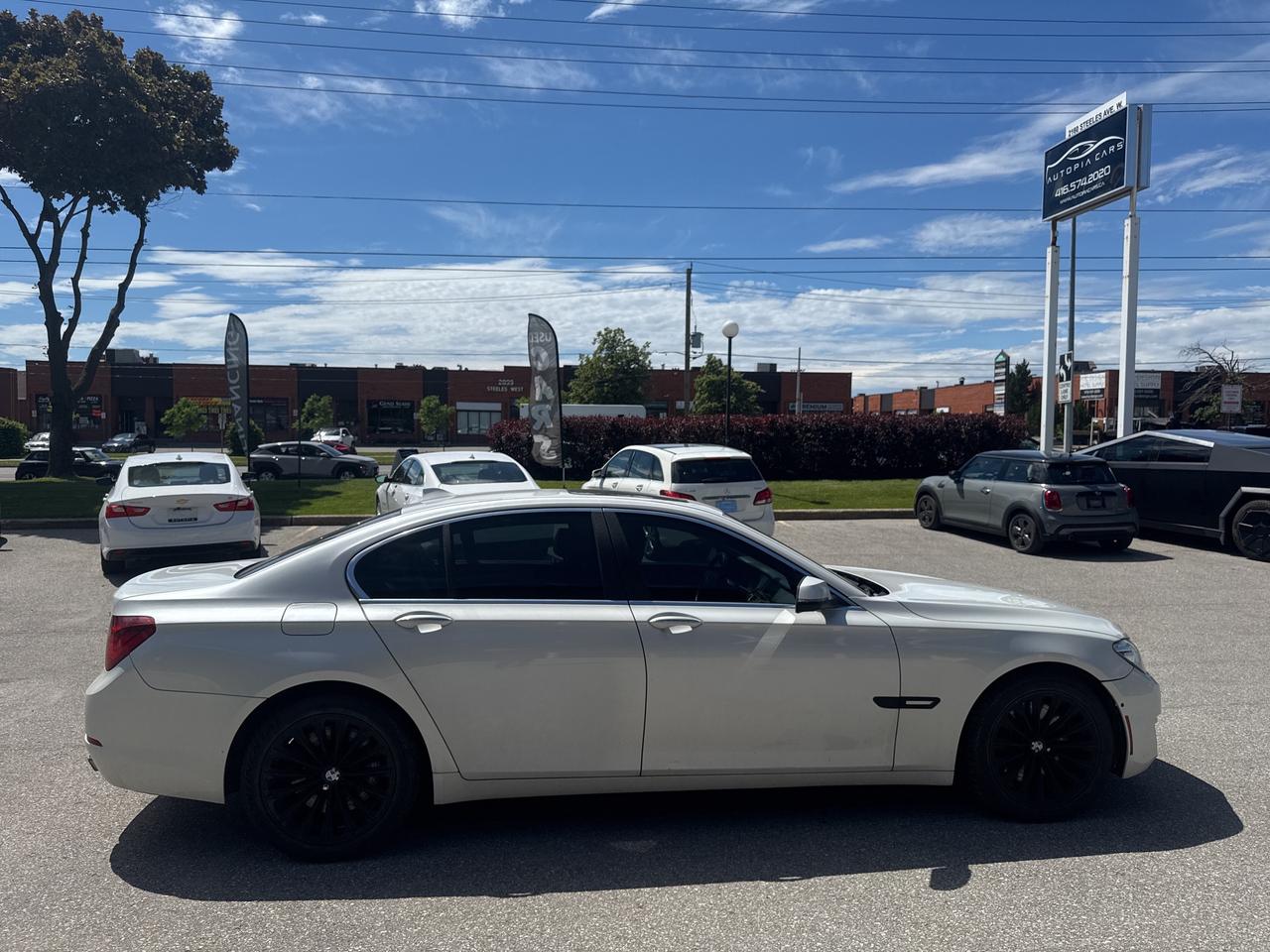 2013 BMW 7 Series 750i xDrive HEADS UP BLIND SPOTS Photo