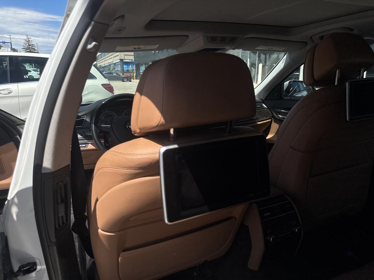 2013 BMW 7 Series 750i xDrive HEADS UP BLIND SPOTS Photo