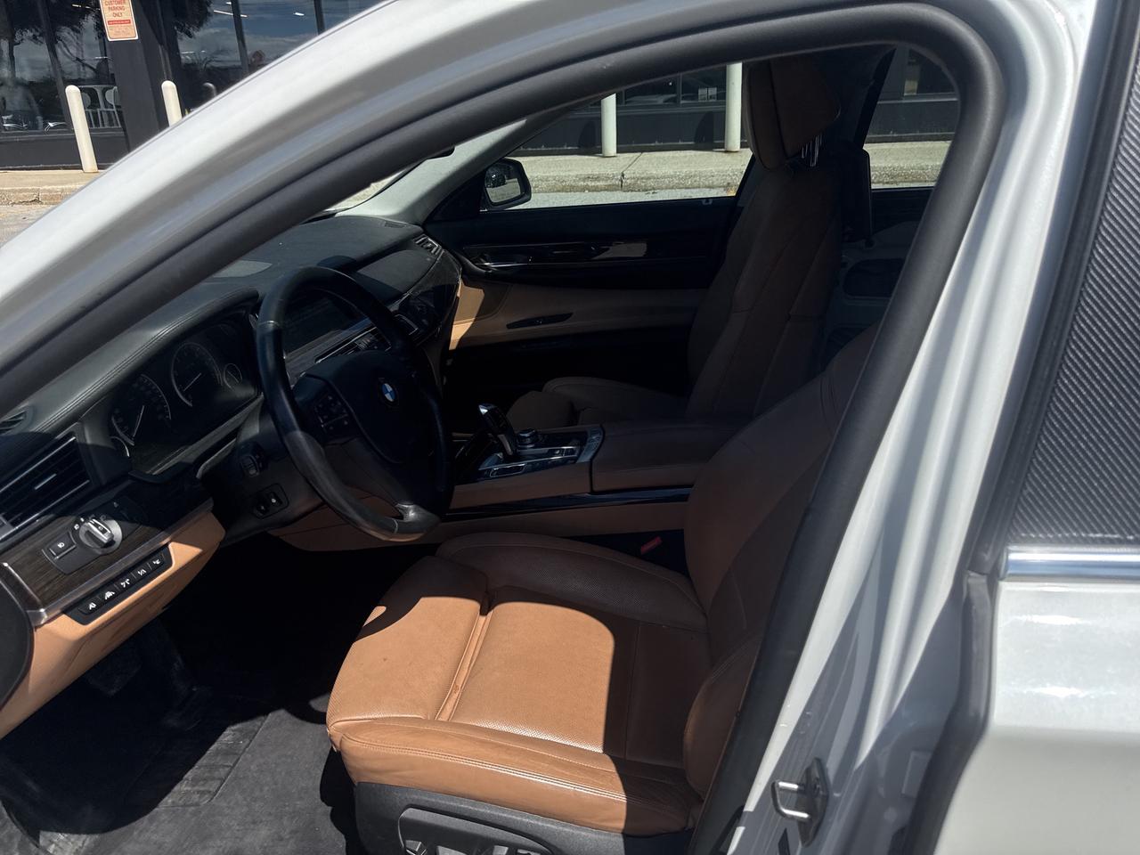2013 BMW 7 Series 750i xDrive HEADS UP BLIND SPOTS Photo