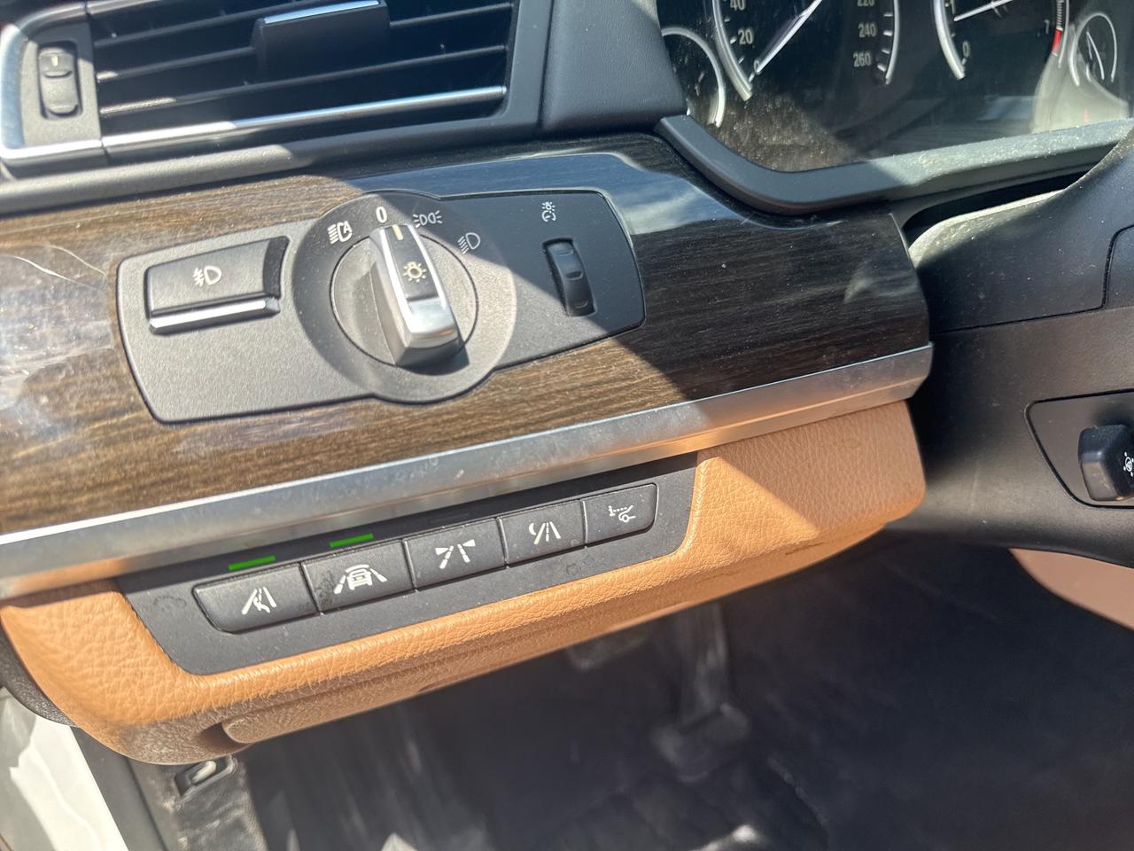 2013 BMW 7 Series 750i xDrive HEADS UP BLIND SPOTS Photo