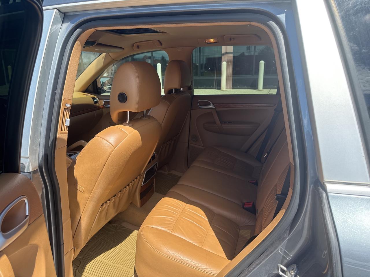 2005 Porsche Cayenne S BOSE SOUND SYSTEM SUNROOF Photo