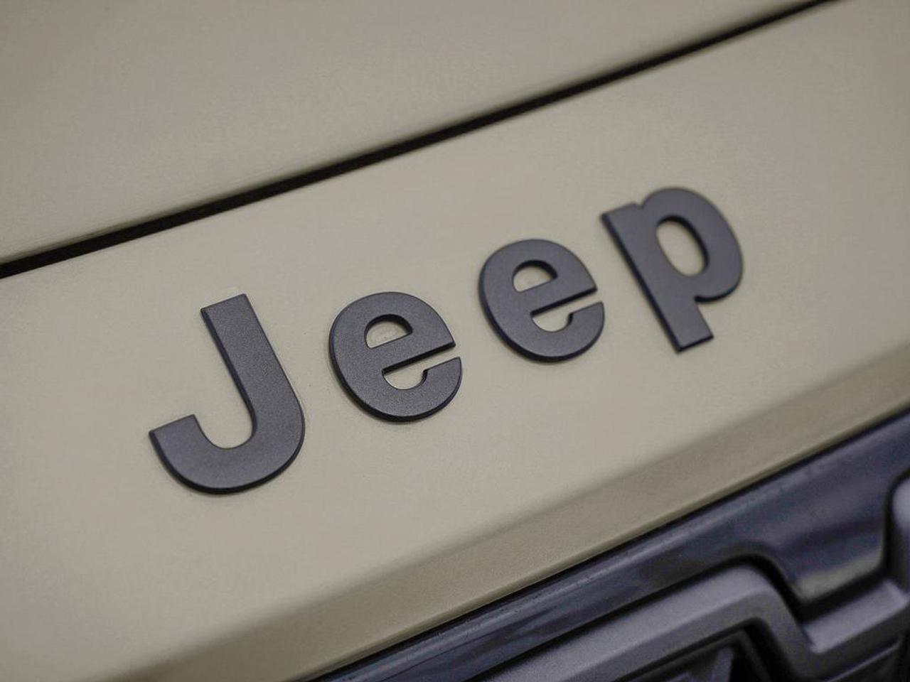 2026 Jeep Cherokee Laredo | 1.6L turbo hybrid | 4x4| Photo