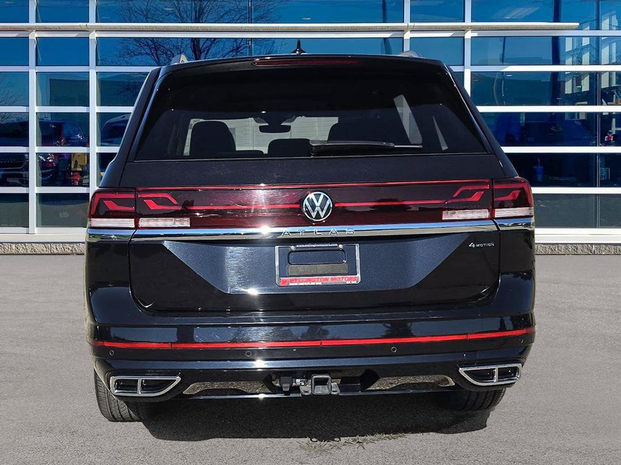 2024 Volkswagen Atlas Execline | Clean CarFax | Leather | Navigation | Panoramic Sunroof | Ventilated Seats | Blind-Spot Photo