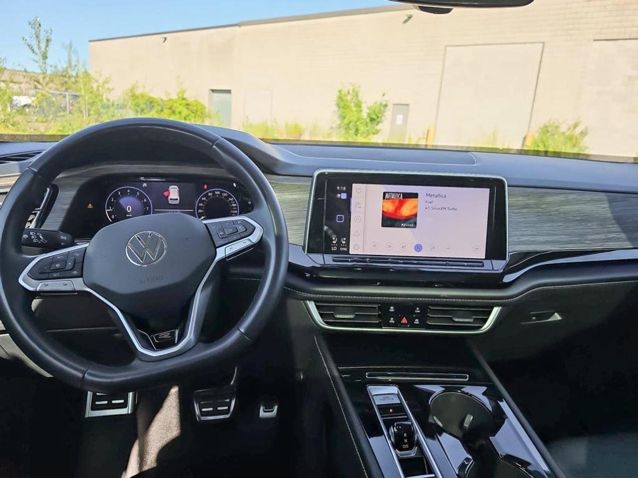 2024 Volkswagen Atlas Execline | Clean CarFax | Leather | Navigation | Panoramic Sunroof | Ventilated Seats | Blind-Spot Photo