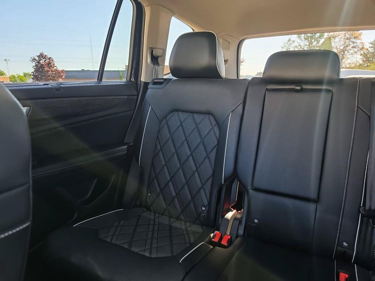 2024 Volkswagen Atlas Execline | Clean CarFax | Leather | Navigation | Panoramic Sunroof | Ventilated Seats | Blind-Spot Photo
