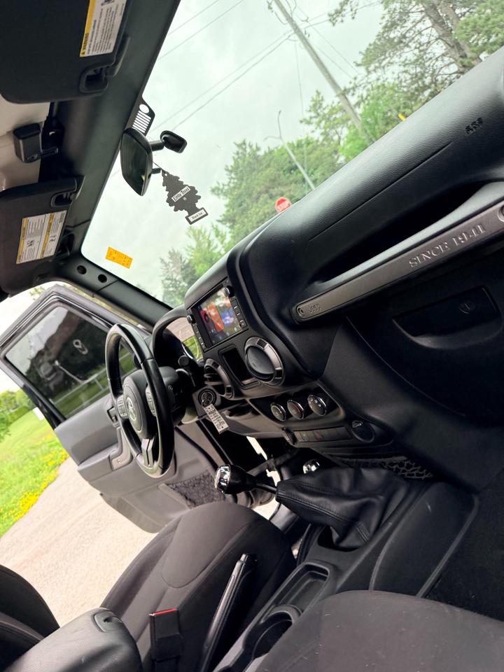 2016 Jeep Wrangler Sport 2dr 4x4 Photo