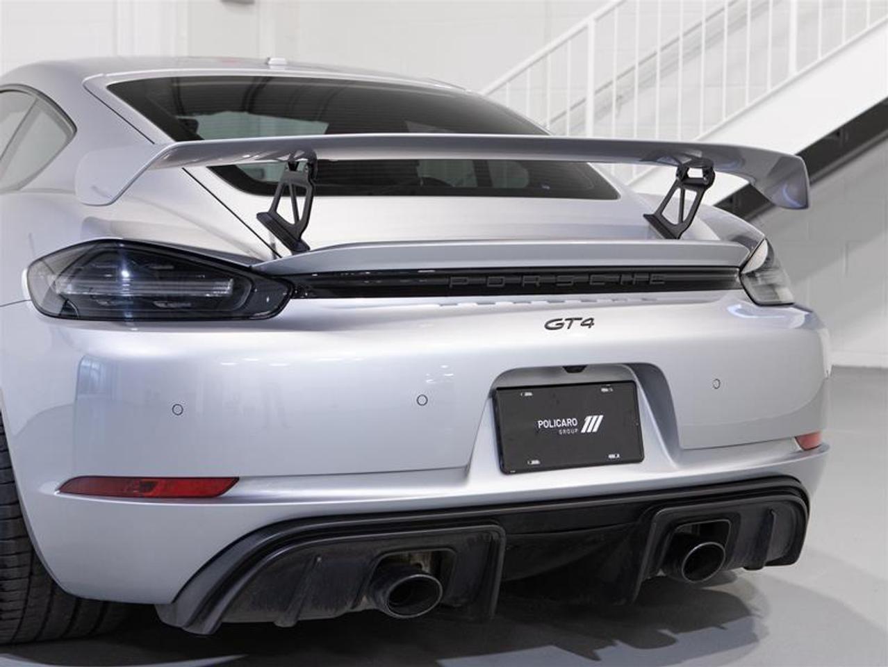 2020 Porsche 718 Cayman GT4 Photo
