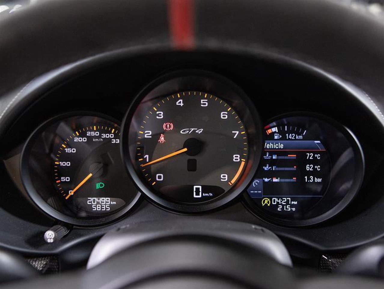 2020 Porsche 718 Cayman GT4 Photo