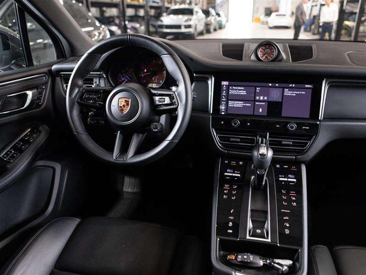 2026 Porsche Macan T AWD Photo