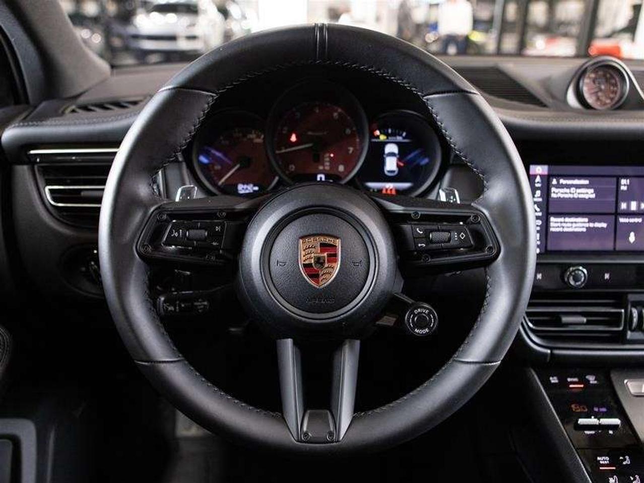 2026 Porsche Macan T AWD Photo