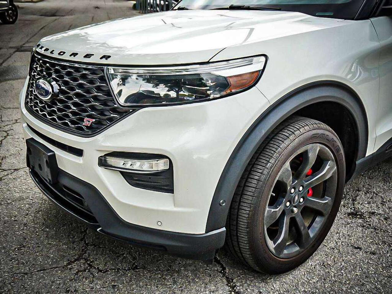 2020 Ford Explorer  Photo
