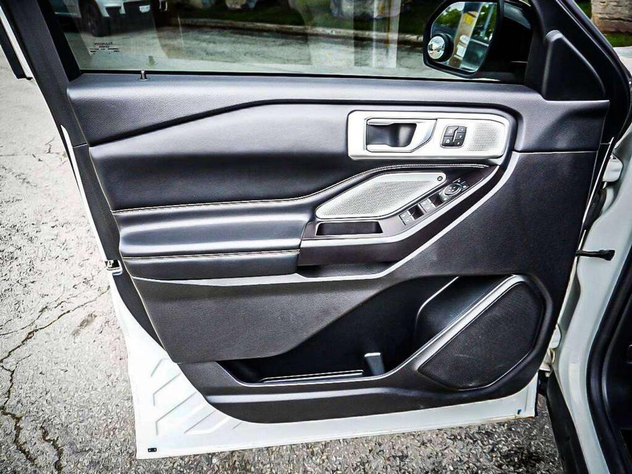 2020 Ford Explorer  Photo