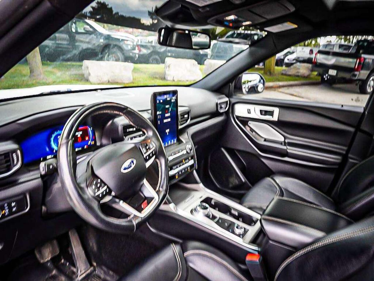 2020 Ford Explorer  Photo