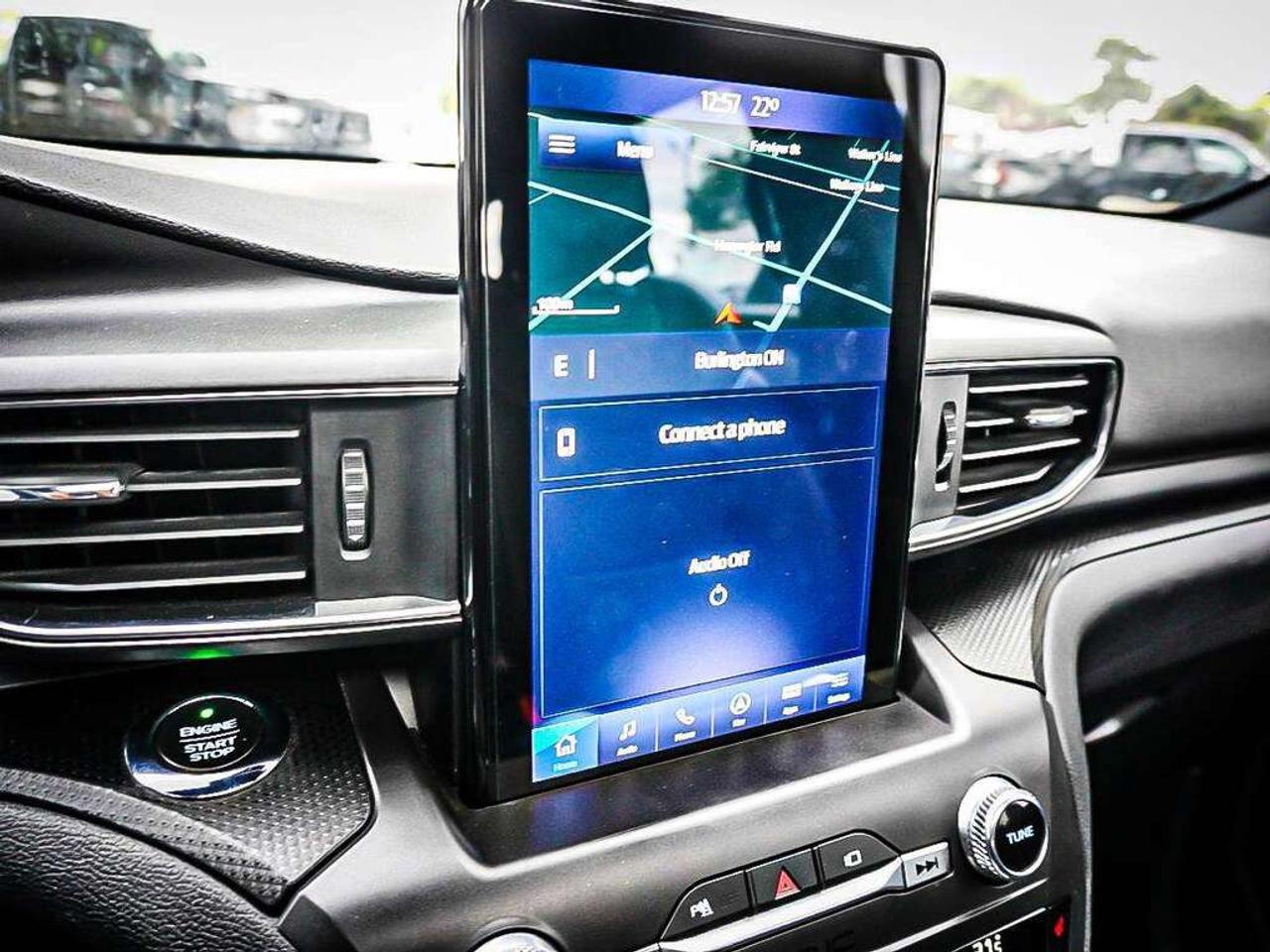 2020 Ford Explorer  Photo