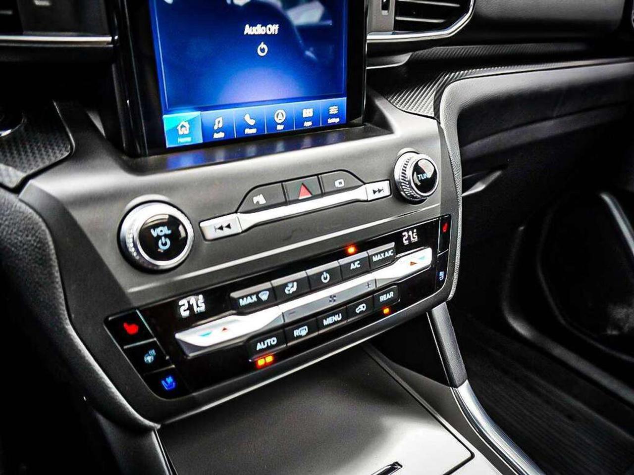 2020 Ford Explorer  Photo