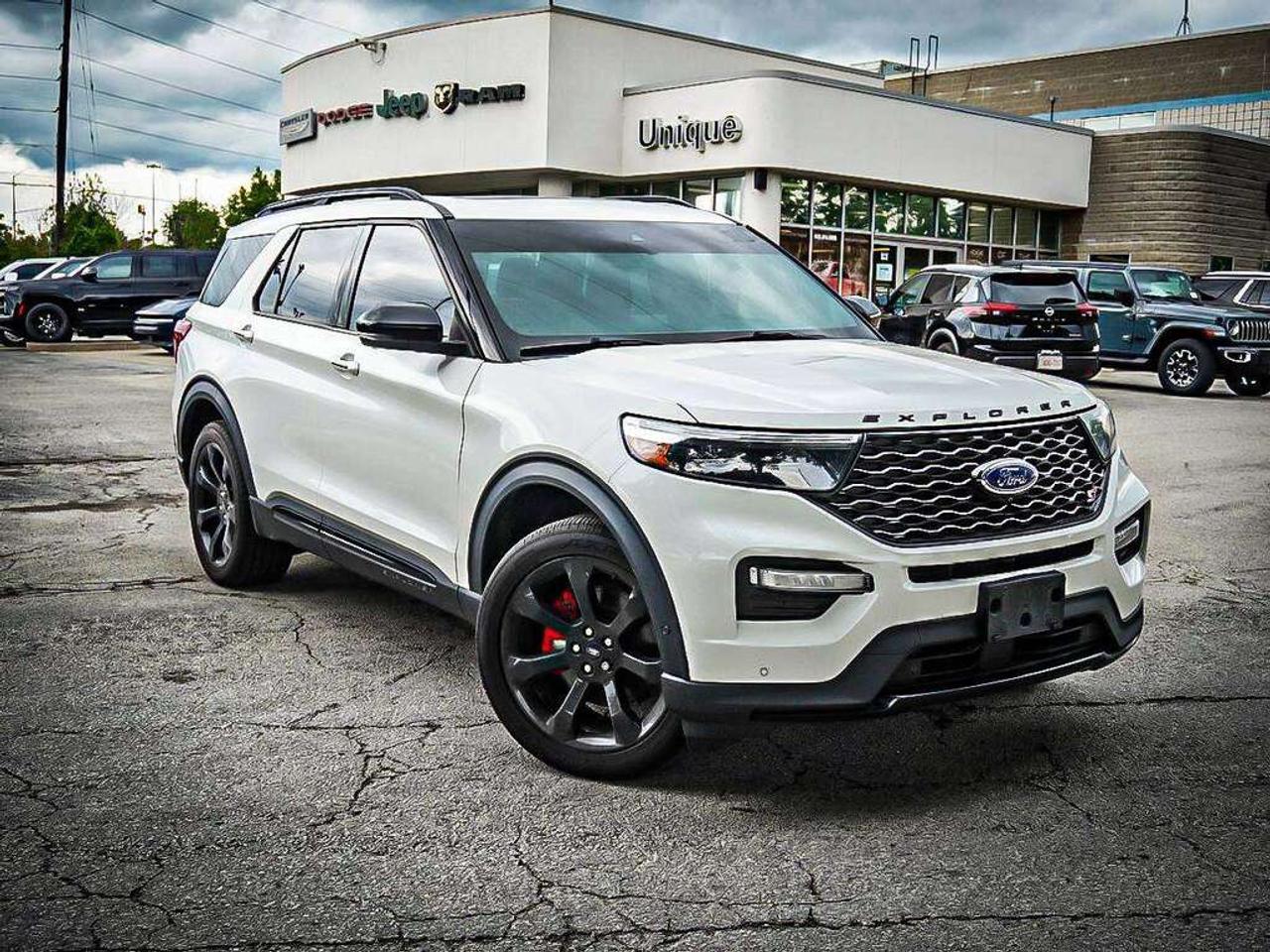 2020 Ford Explorer  Photo