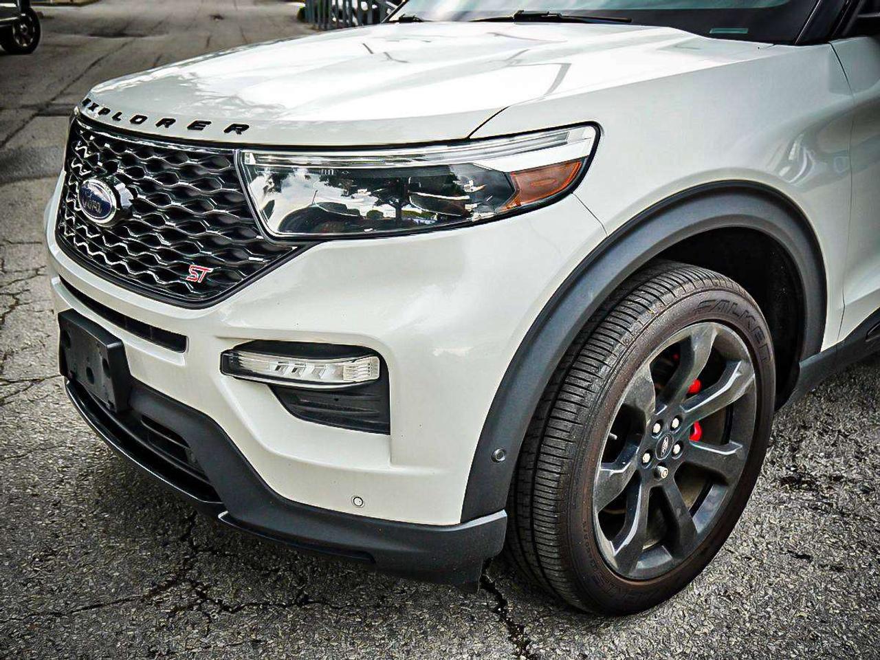 2020 Ford Explorer  Photo