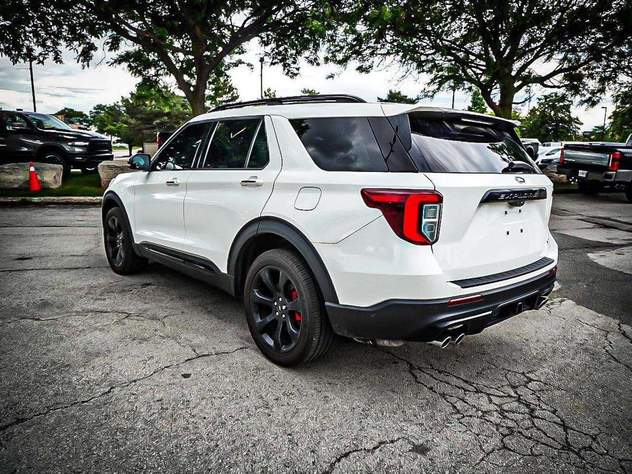 2020 Ford Explorer  Photo