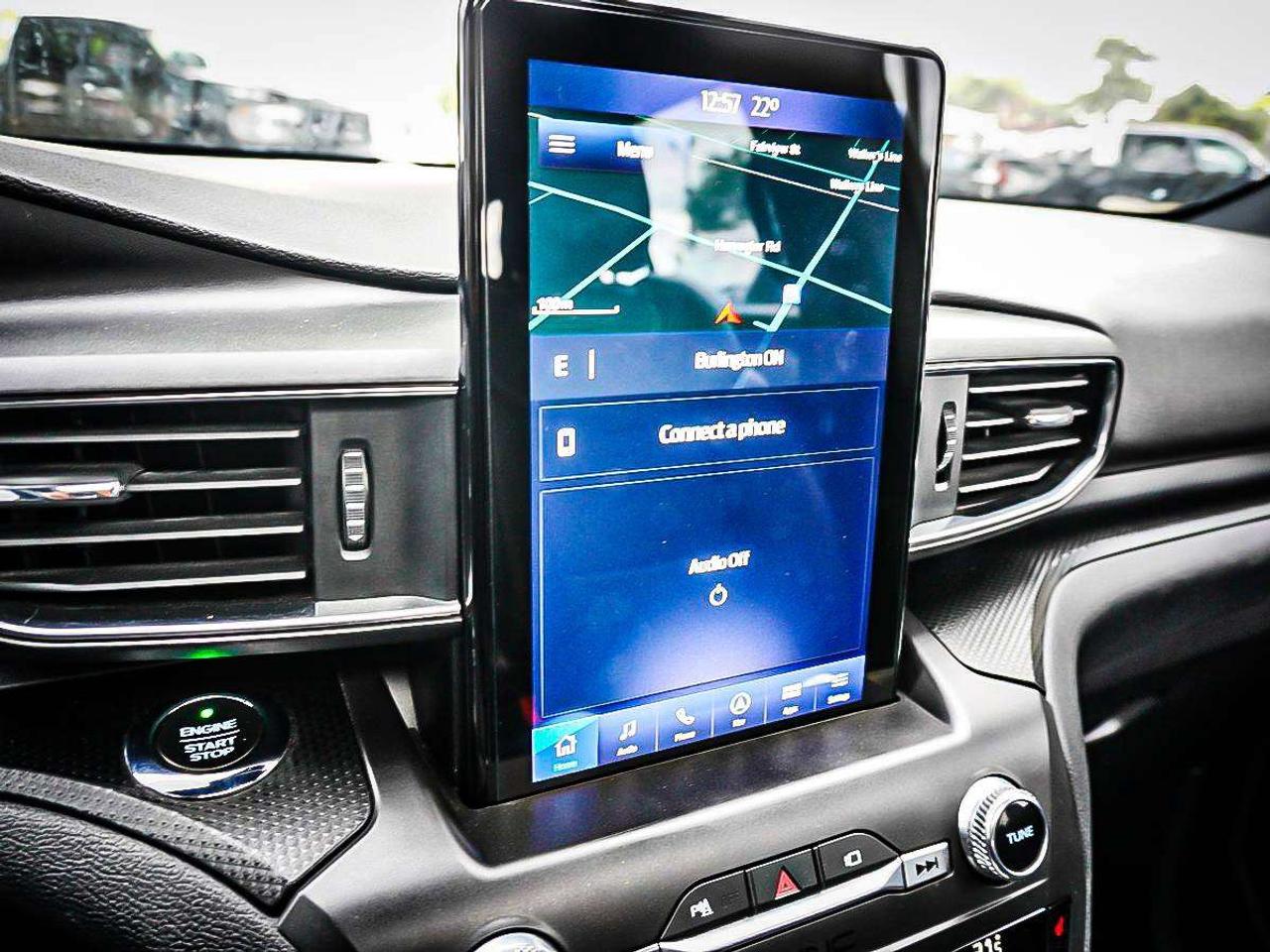 2020 Ford Explorer  Photo