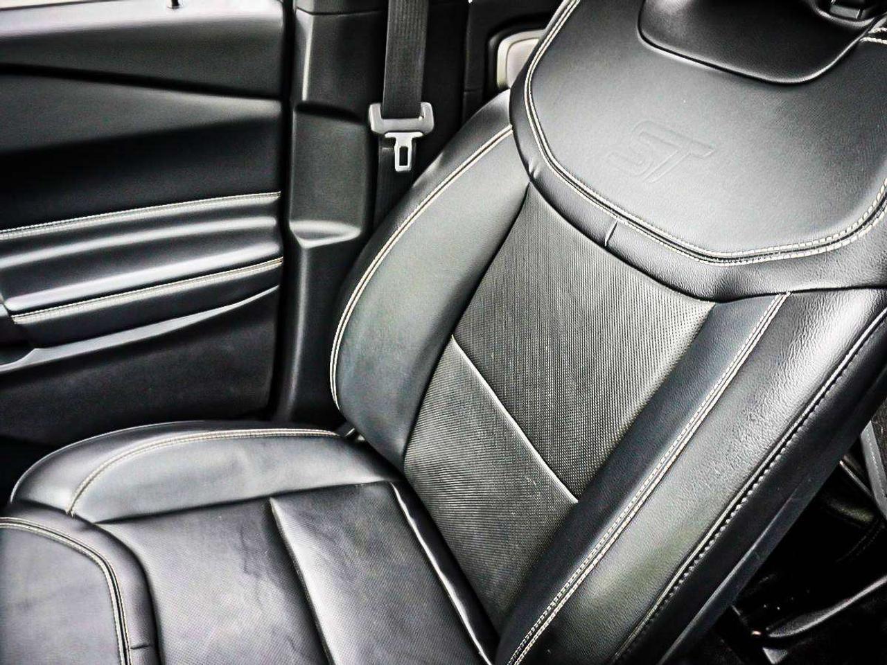 2020 Ford Explorer  Photo