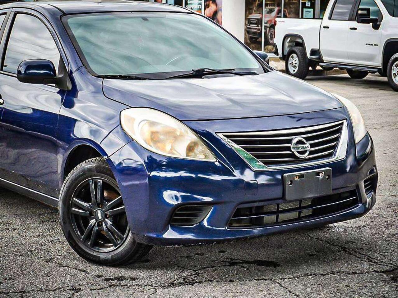 2012 Nissan Versa  Photo