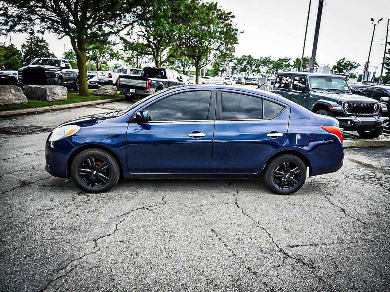 2012 Nissan Versa  Photo