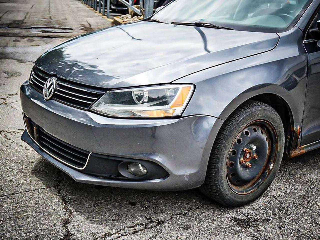 2011 Volkswagen Jetta  Photo3