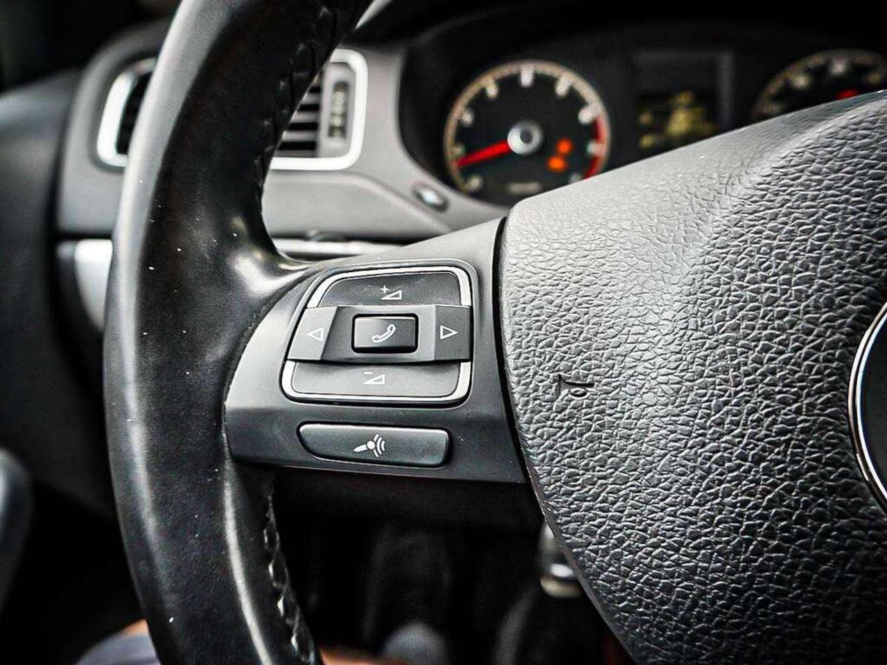 2011 Volkswagen Jetta  Photo