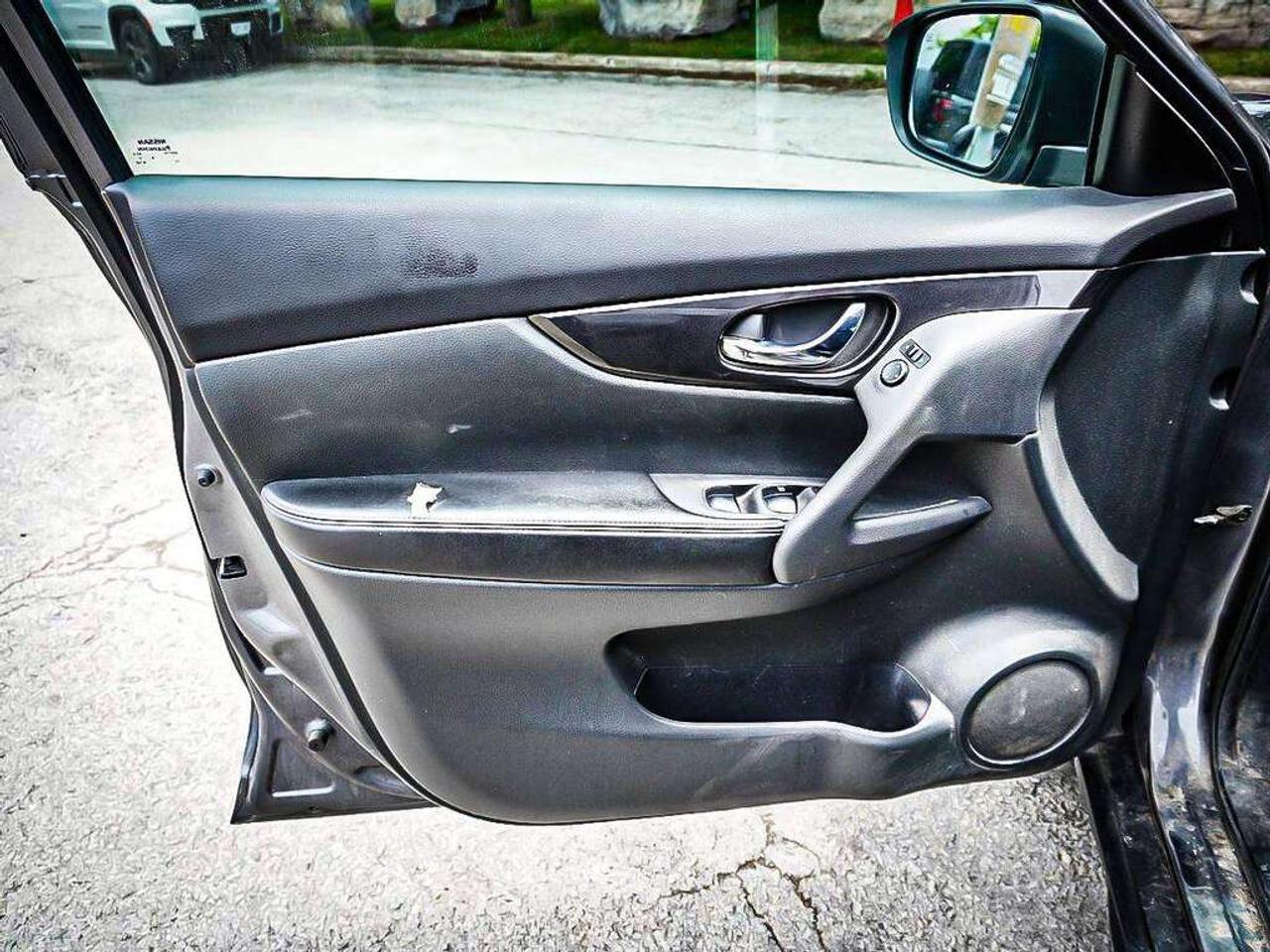 2017 Nissan Rogue  Photo