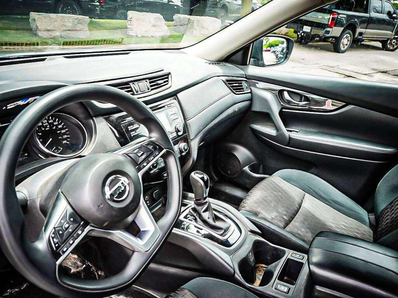2017 Nissan Rogue  Photo
