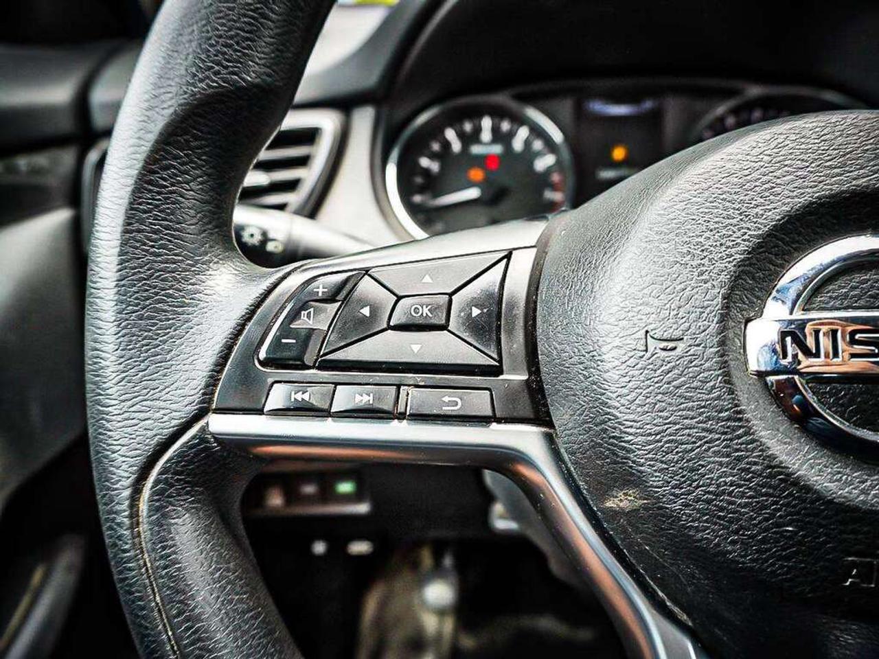 2017 Nissan Rogue  Photo