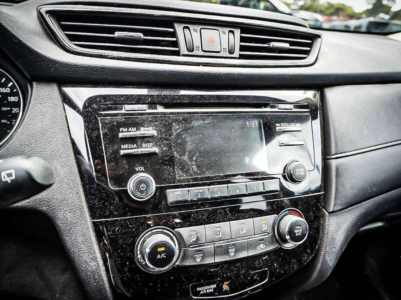 2017 Nissan Rogue  Photo