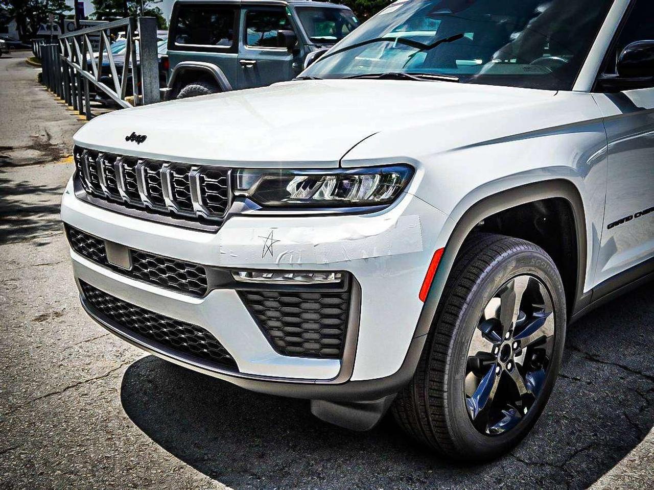 2026 Jeep Grand Cherokee  Photo