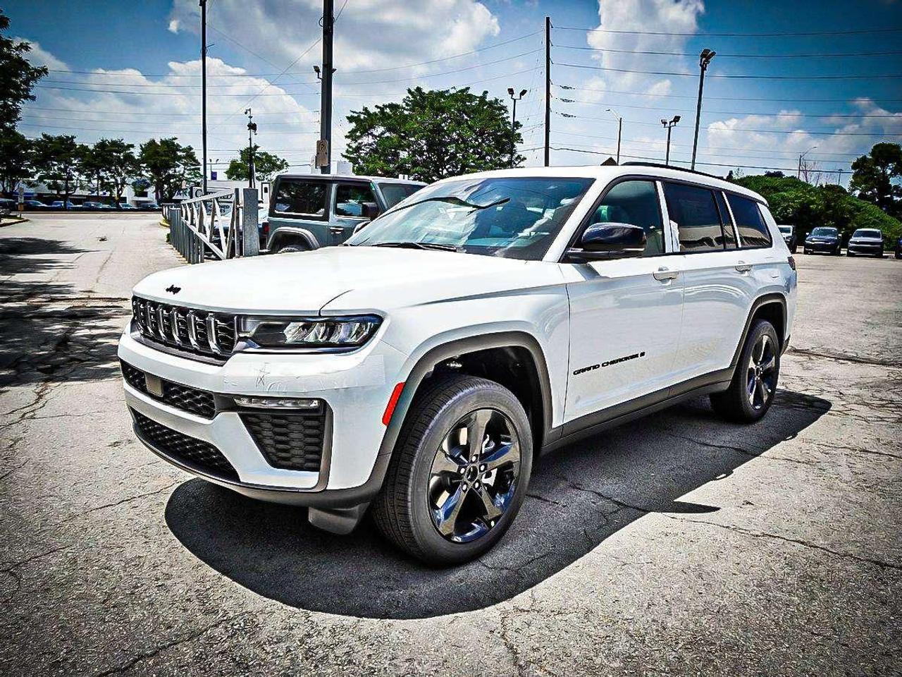2026 Jeep Grand Cherokee  Photo