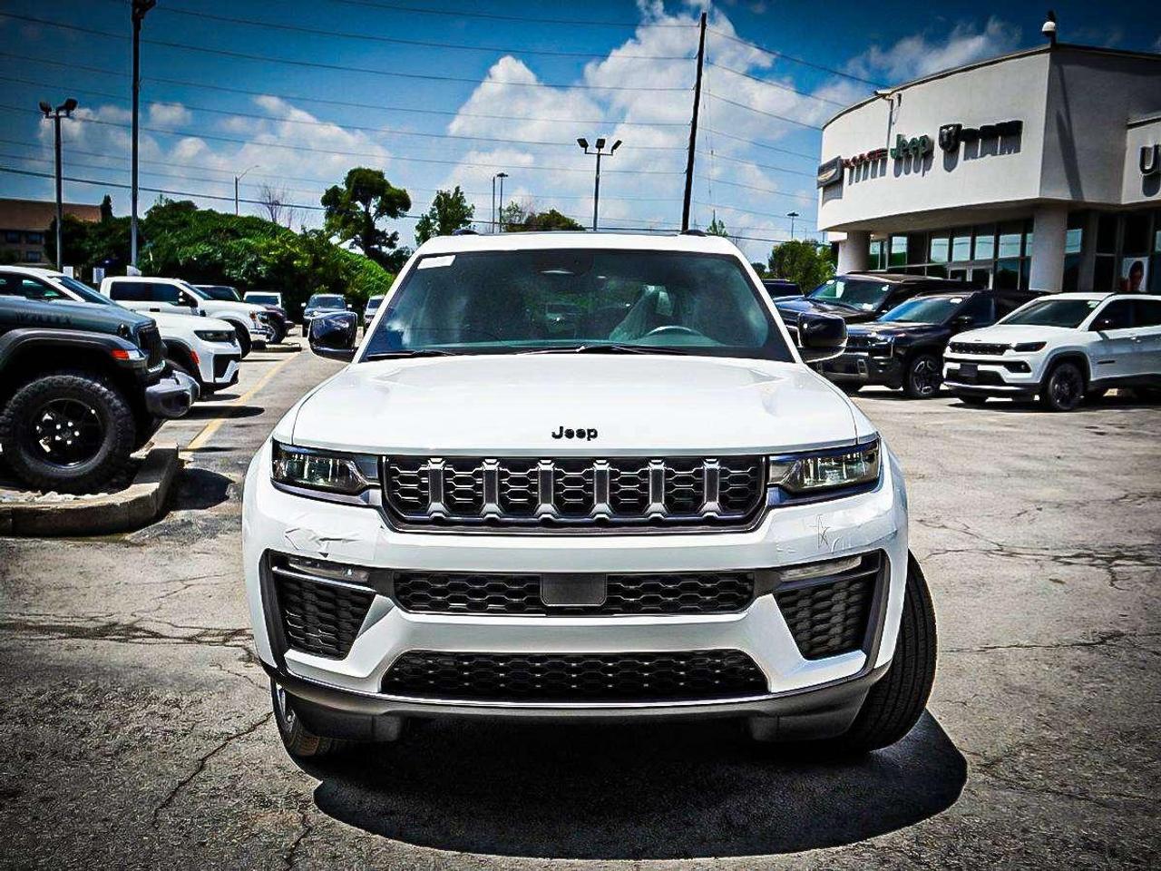2026 Jeep Grand Cherokee  Photo