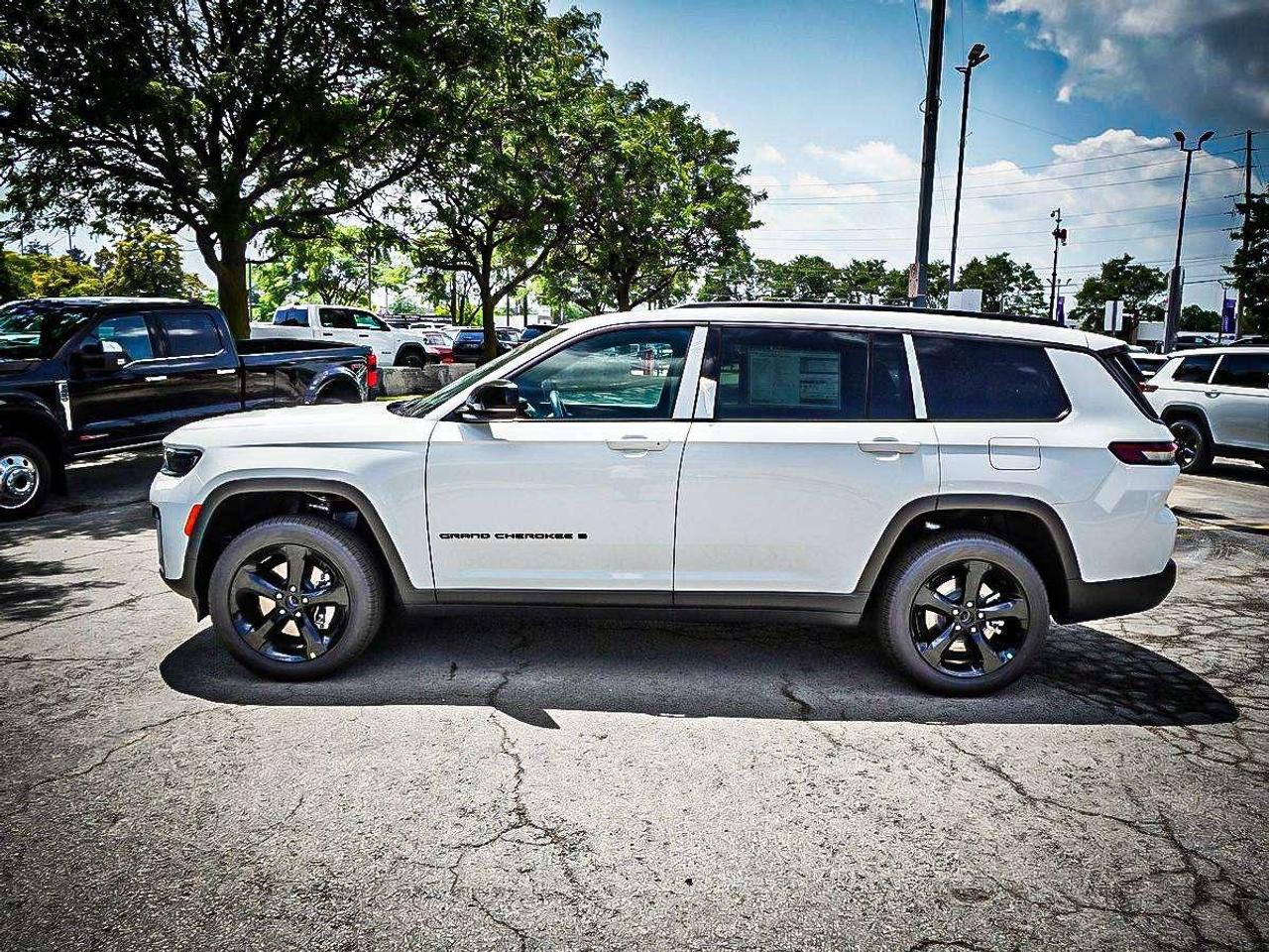2026 Jeep Grand Cherokee  Photo