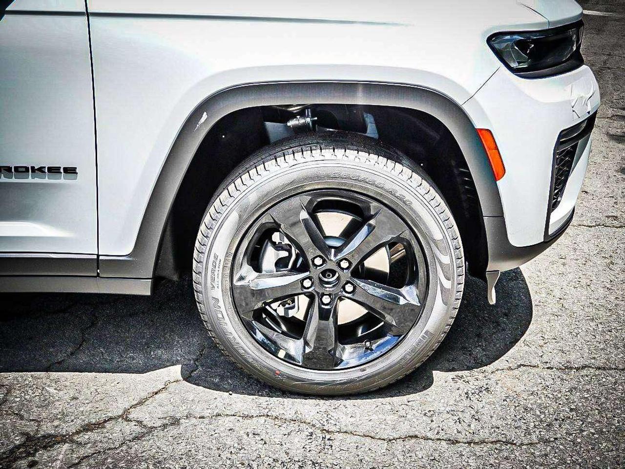 2026 Jeep Grand Cherokee  Photo