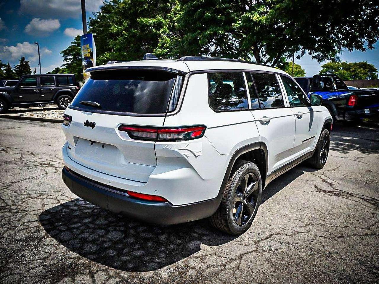 2026 Jeep Grand Cherokee  Photo